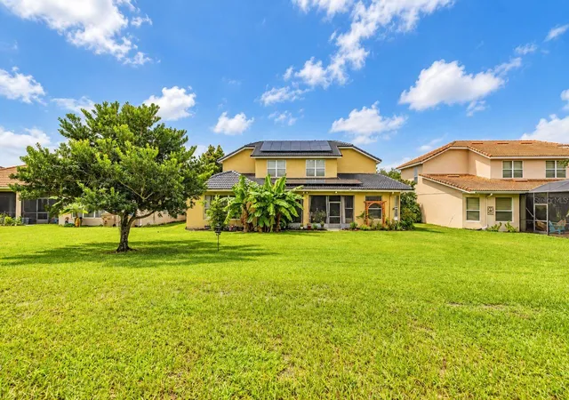 Photo 1 of Single family home for sale at 3713 Eagle Isle Cir, Kissimmee, FL 34746 | MLS# S5158737 | Listing updated on 2026-10-10