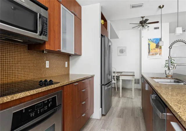 Photo 4 of Condo for sale at 912 Channelside Dr #2414, Tampa, FL 33602 | MLS# O6446691 | Listing updated on 2026-10-17