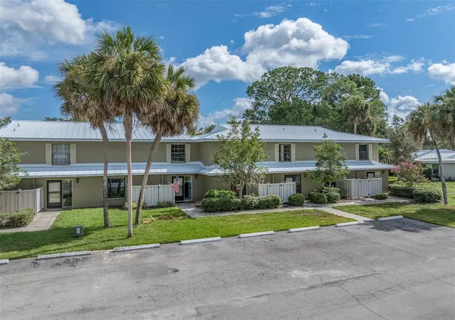 Photo 1 of Townhouse for sale at 11542 W Bayshore Dr #110, Crystal River, FL 34429 | MLS# TB8554248 | Listing updated on 2026-10-02