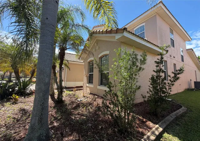 Photo 4 of Single family home for sale at 3811 Eagle Isles Cir, Kissimmee, FL 34746 | MLS# S5158740 | Listing updated on 2026-10-08