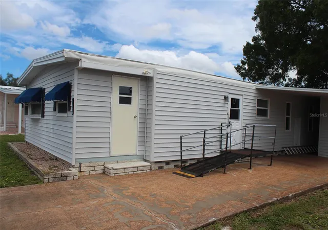 Photo 3 of Manufactured home for sale at 837 Cane Palm St, Largo, FL 33778 | MLS# TB8554252 | Listing updated on 2026-10-08