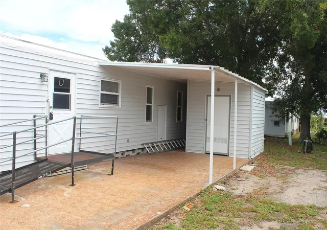 Photo 3 of Manufactured home for sale at 837 Cane Palm St, Largo, FL 33778 | MLS# TB8554252 | Listing updated on 2026-10-08