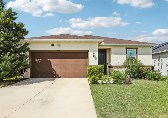 Single family home for sale at 9454 Sanders Park Pl, SEFFNER, FL 33584 | MLS# O6446693