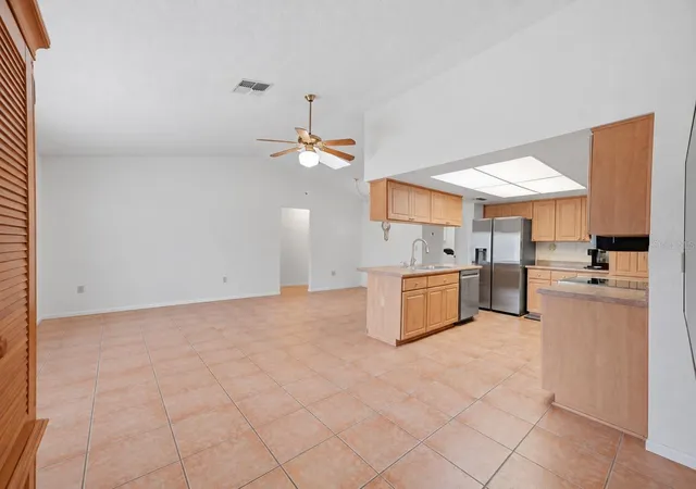 Photo 3 of Single family home for sale at 5100 Abagail Dr, Spring Hill, FL 34608 | MLS# W7890026 | Listing updated on 2026-10-03