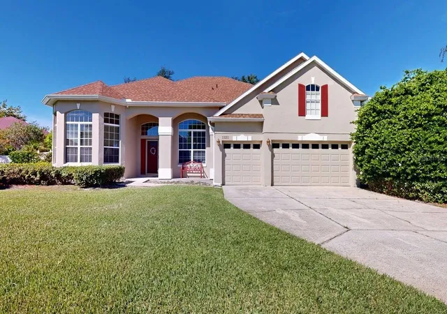 Photo 2 of Single family home for sale at 13211 Lakeshore Grv Dr, Winter Garden, FL 34787 | MLS# O6446698 | Listing updated on 2026-10-20