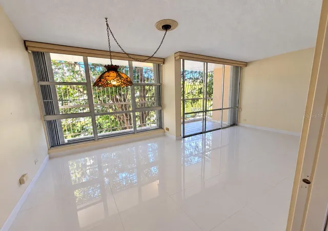 Photo 4 of Condo for sale at 200 Ave Jose T Pinero #3-D, San Juan, PR 00918 | MLS# PR9124656 | Listing updated on 2026-10-15