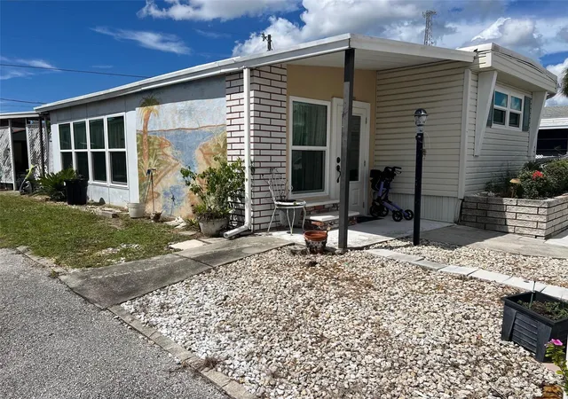 Photo 3 of Manufactured home for sale at 6580 Seminole Blvd #204, Seminole, FL 33772 | MLS# TB8554265 | Listing updated on 2026-10-03