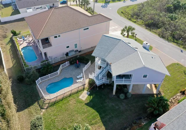 Photo 3 of Single family home for sale at 7 Mahoe Dr S, Palm Coast, FL 32137 | MLS# FC321863 | Listing updated on 2026-10-15