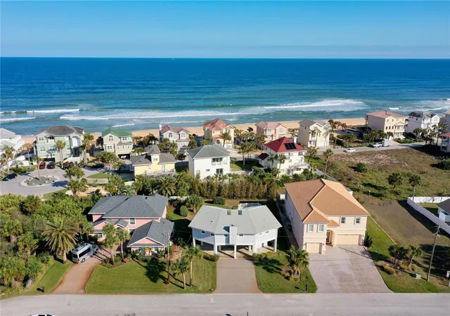 Photo 3 of Single family home for sale at 7 Mahoe Dr S, Palm Coast, FL 32137 | MLS# FC321863 | Listing updated on 2026-10-15