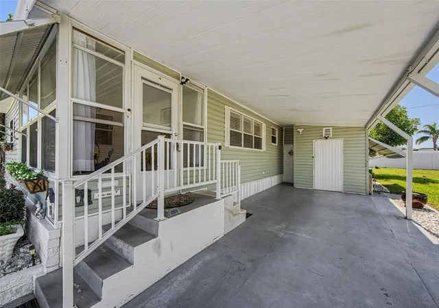 Photo 4 of Manufactured home for sale at 18 Drury Ln, Tarpon Springs, FL 34689 | MLS# TB8554267 | Listing updated on 2026-10-17