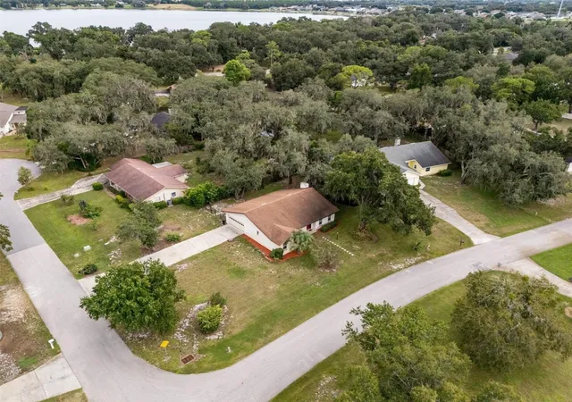 Photo 1 of Single family home for sale at 4302 Shadow Wood Ln, Winter Haven, FL 33880 | MLS# S5158743 | Listing updated on 2026-10-02