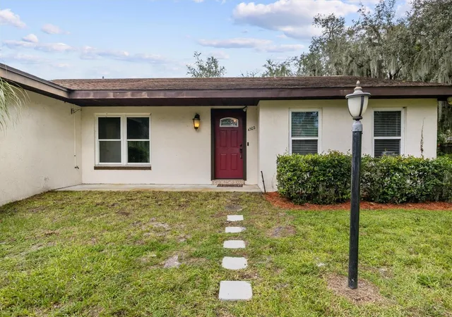 Photo 3 of Single family home for sale at 4302 Shadow Wood Ln, Winter Haven, FL 33880 | MLS# S5158743 | Listing updated on 2026-10-02