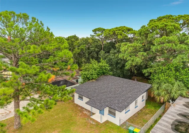 Photo 3 of Single family home for sale at 1127 Grove Ave, Cocoa, FL 32922 | MLS# O6446704 | Listing updated on 2026-10-03