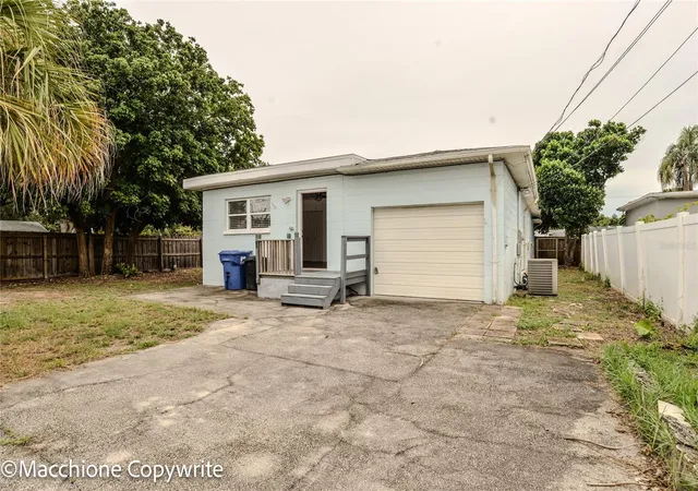 Photo 4 of Single family home for sale at 2827 29th Avenue N, Saint Petersburg, FL 33713 | MLS# L4965509 | Listing updated on 2026-10-03