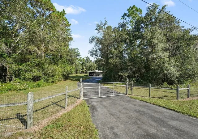Photo 3 of Manufactured home for sale at 4943 E Stage Coach Trl, Floral City, FL 34436 | MLS# TB8554272 | Listing updated on 2026-10-03