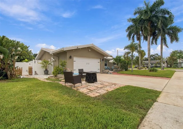 Photo 1 of Single family home for sale at 8401 Boulder Pl, Tampa, FL 33615 | MLS# TB8554274 | Listing updated on 2026-10-03