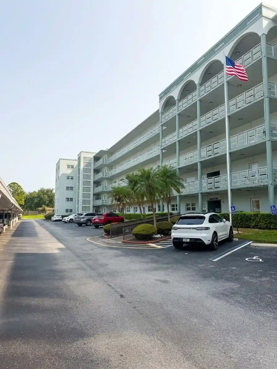 Listing Photo 1 - Condo for sale in 5623 80Th St N located at 5623 80Th St N, ST PETERSBURG, FL 33709 - Unit #415