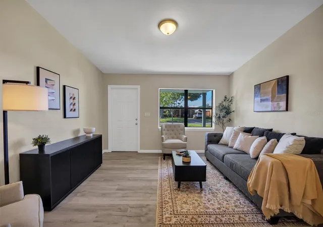 Photo 4 of Single family home for sale at 2028 Crystal Ct S, Lakeland, FL 33801 | MLS# O6446712 | Listing updated on 2026-10-02