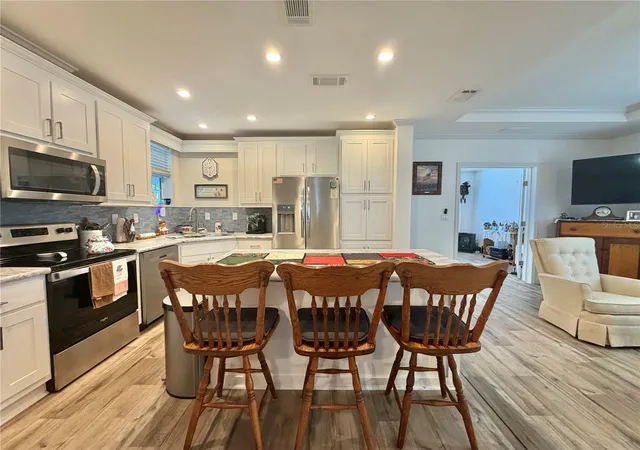 Photo 4 of Manufactured home for sale at 198 Jacaranda Dr, Leesburg, FL 34748 | MLS# G5118541 | Listing updated on 2026-10-07