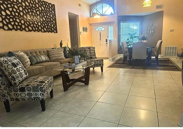 Photo 1 of Single family home for sale at 4858 Kingston Cir, Kissimmee, FL 34746 | MLS# S5158748 | Listing updated on 2026-10-24