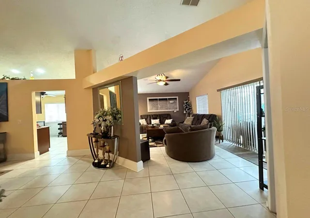 Photo 3 of Single family home for sale at 4858 Kingston Cir, Kissimmee, FL 34746 | MLS# S5158748 | Listing updated on 2026-10-24
