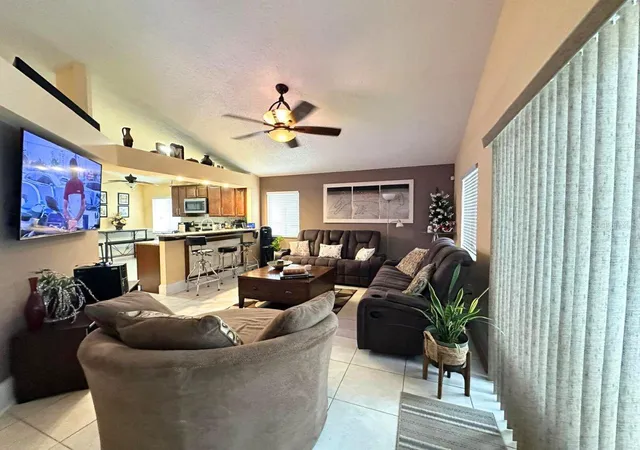 Photo 4 of Single family home for sale at 4858 Kingston Cir, Kissimmee, FL 34746 | MLS# S5158748 | Listing updated on 2026-10-24
