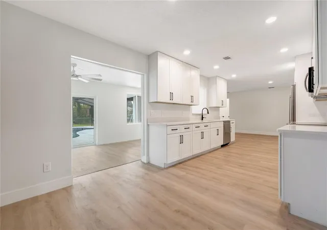 Photo 3 of Single family home for sale at 1409 Aster Ct, Winter Park, FL 32792 | MLS# S5158750 | Listing updated on 2026-10-07