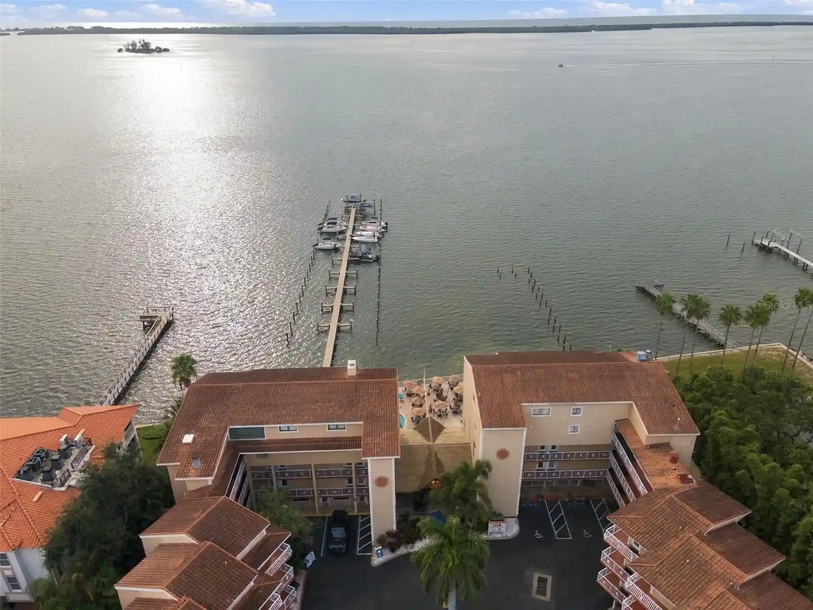 Listing Photo 1 - Condo for sale in 1420 Bayshore Blvd located at 1420 Bayshore Blvd, Dunedin, FL 34698 - Unit #409