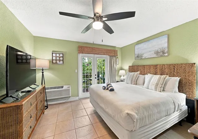 Photo 4 of Condo for sale at 1420 Bayshore Blvd #409, Dunedin, FL 34698 | MLS# TB8554287 | Listing updated on 2026-10-06