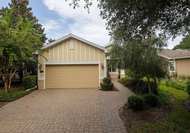 Photo 3 of Single family home for sale at 413 Cypress Hills Way, Deland, FL 32724 | MLS# V4951629 | Listing updated on 2026-10-04