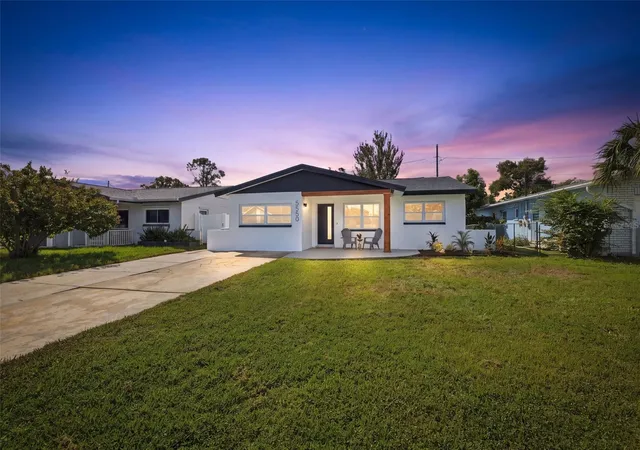 Photo 2 of Single family home for sale at 5550 21st Avenue N, Saint Petersburg, FL 33710 | MLS# TB8554289 | Listing updated on 2026-10-11