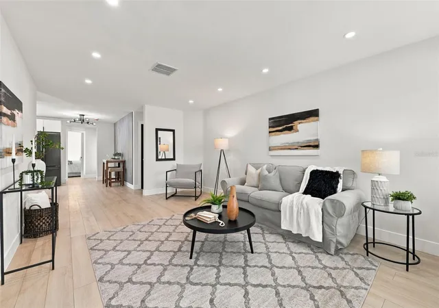 Photo 4 of Single family home for sale at 5550 21st Avenue N, Saint Petersburg, FL 33710 | MLS# TB8554289 | Listing updated on 2026-10-11