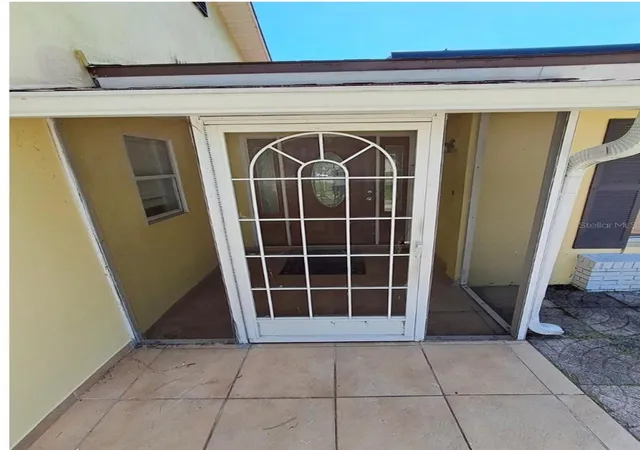 Photo 3 of Single family home for sale at 28 Chip Ct, Kissimmee, FL 34759 | MLS# S5158751 | Listing updated on 2026-10-02