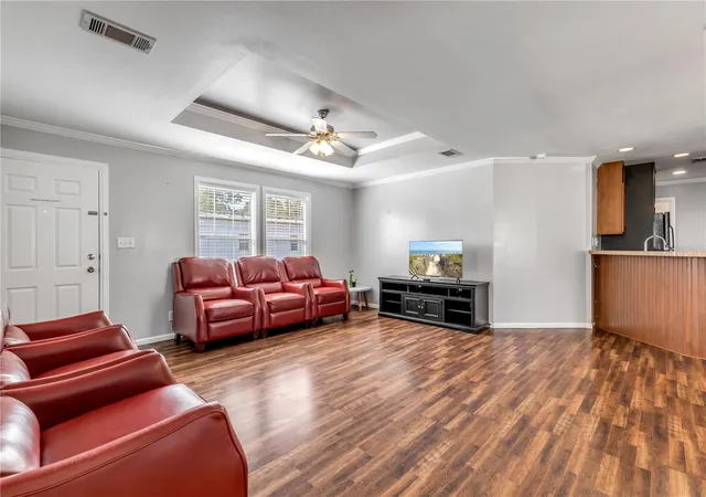 Photo 3 of Manufactured home for sale at 5407 Landis Ave, Port Orange, FL 32127 | MLS# NS1089411 | Listing updated on 2026-10-03