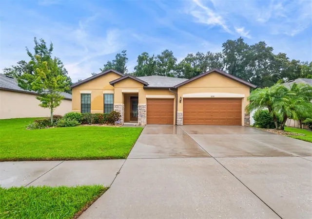 Photo 1 of Single family home for sale at 2236 Landside Dr, Valrico, FL 33594 | MLS# O6446727 | Listing updated on 2026-10-06
