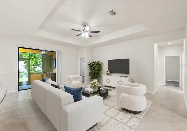 Photo 4 of Single family home for sale at 2236 Landside Dr, Valrico, FL 33594 | MLS# O6446727 | Listing updated on 2026-10-06