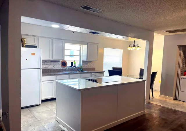Photo 3 of Single family home for sale at 5 Rosewood Dr, Davenport, FL 33837 | MLS# O6446734 | Listing updated on 2026-10-07