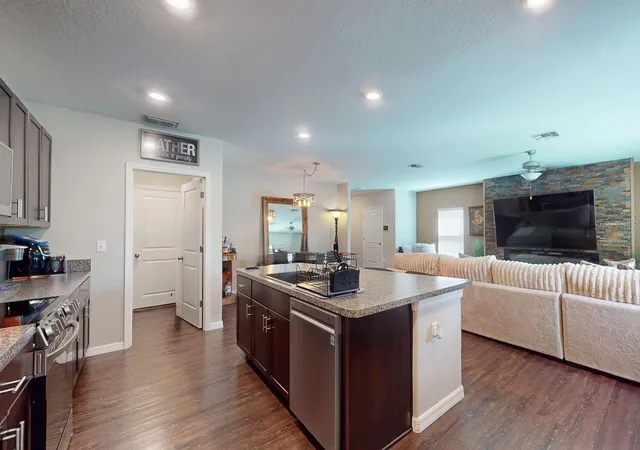 Photo 2 of Single family home for sale at 10211 White Linen Ave, Riverview, FL 33578 | MLS# TB8554302 | Listing updated on 2026-10-02