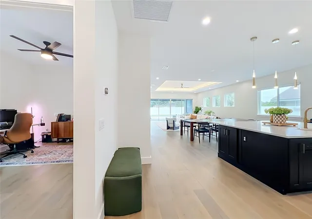 Photo 4 of Single family home for sale at 1737 Indiana Ave, Winter Park, FL 32789 | MLS# S5158760 | Listing updated on 2026-10-10