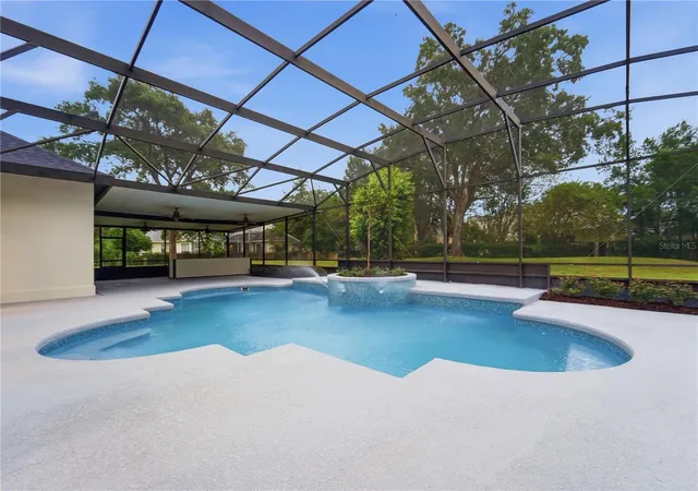 Photo 2 of Single family home for sale at 1055 Edmiston Pl, Longwood, FL 32779 | MLS# O6446736 | Listing updated on 2026-10-08