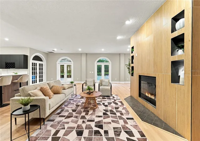 Photo 3 of Single family home for sale at 1055 Edmiston Pl, Longwood, FL 32779 | MLS# O6446736 | Listing updated on 2026-10-08