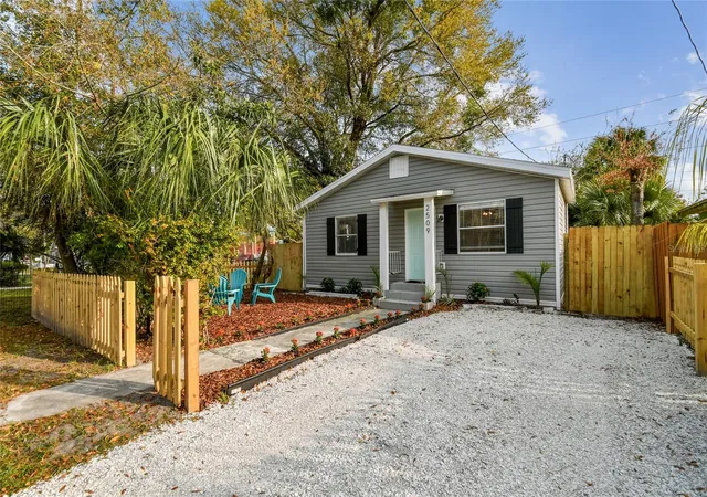 Photo 3 of Single family home for sale at 2509 E 12th Avenue, Tampa, FL 33605 | MLS# TB8554309 | Listing updated on 2026-10-09