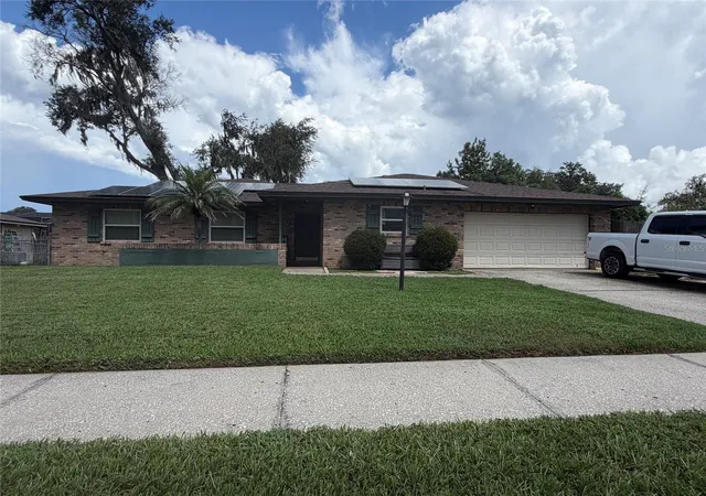 Single family home for sale at 814 Shangri La Dr, SEFFNER, FL 33584 | MLS# TB8554310
