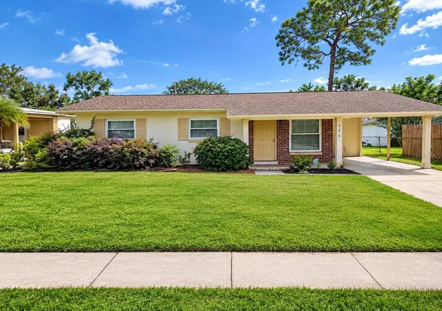 Single family home for sale at 336 Greens End St, ORLANDO, FL 32810 | MLS# O6446740