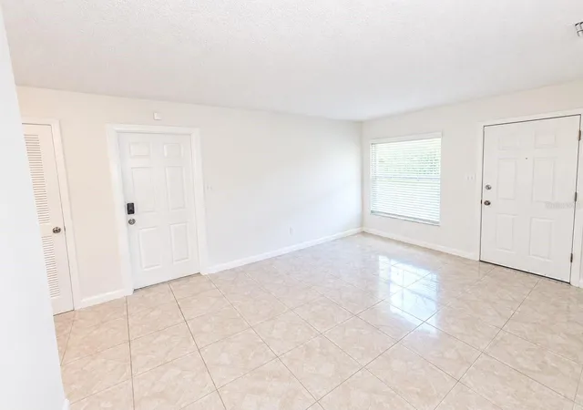 Photo 1 of Single family home for sale at 336 Greens End St, Orlando, FL 32810 | MLS# O6446740 | Listing updated on 2026-10-03