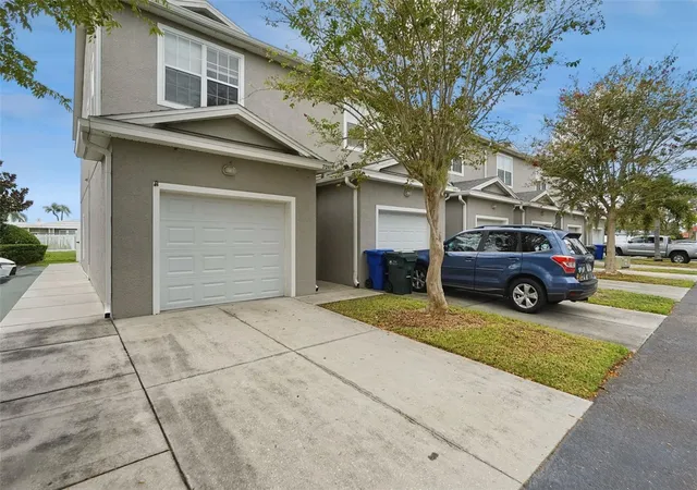 Photo 1 of Townhouse for sale at 7041 Opal Dr, Largo, FL 33773 | MLS# O6446741 | Listing updated on 2026-10-09