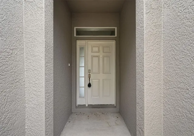 Photo 3 of Townhouse for sale at 7041 Opal Dr, Largo, FL 33773 | MLS# O6446741 | Listing updated on 2026-10-09
