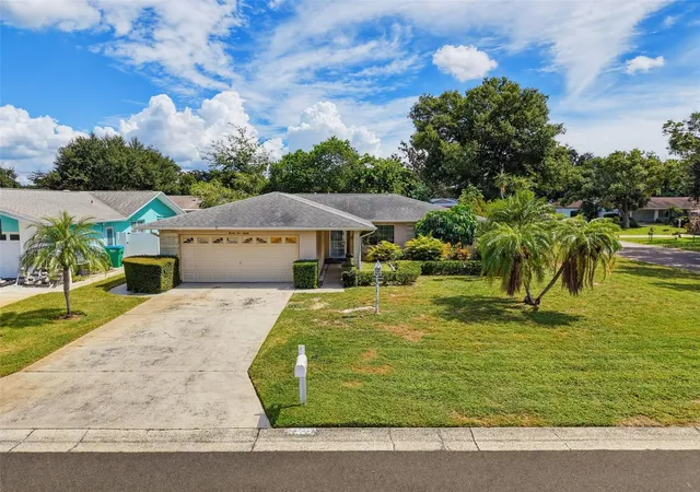 Photo 1 of Single family home for sale at 2580 Windwood Dr, Clearwater, FL 33763 | MLS# TB8554317 | Listing updated on 2026-10-03
