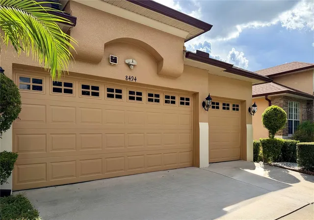 Photo 3 of Single family home for sale at 8494 Lake Waverly Ln, Orlando, FL 32829 | MLS# O6446750 | Listing updated on 2026-10-05