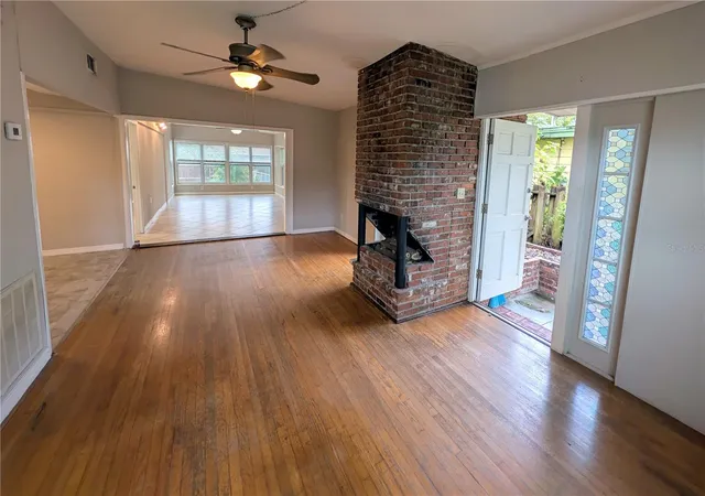 Photo 1 of Single family home for sale at 1528 Levern St, Clearwater, FL 33755 | MLS# R4912091 | Listing updated on 2026-10-08
